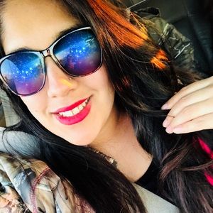 Meet your Posher, Dulce